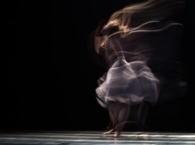 Photo Nightbirde performing
